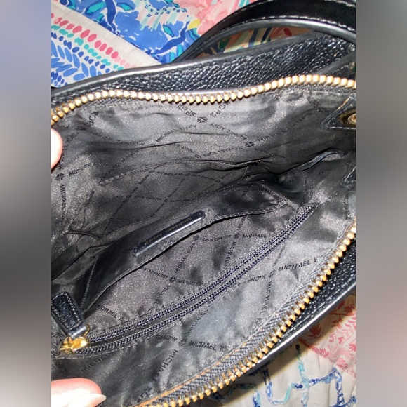 Michael Kors Nicole Triple Compartment pebble Leather Cross Body Handbag - Picture 11 of 15